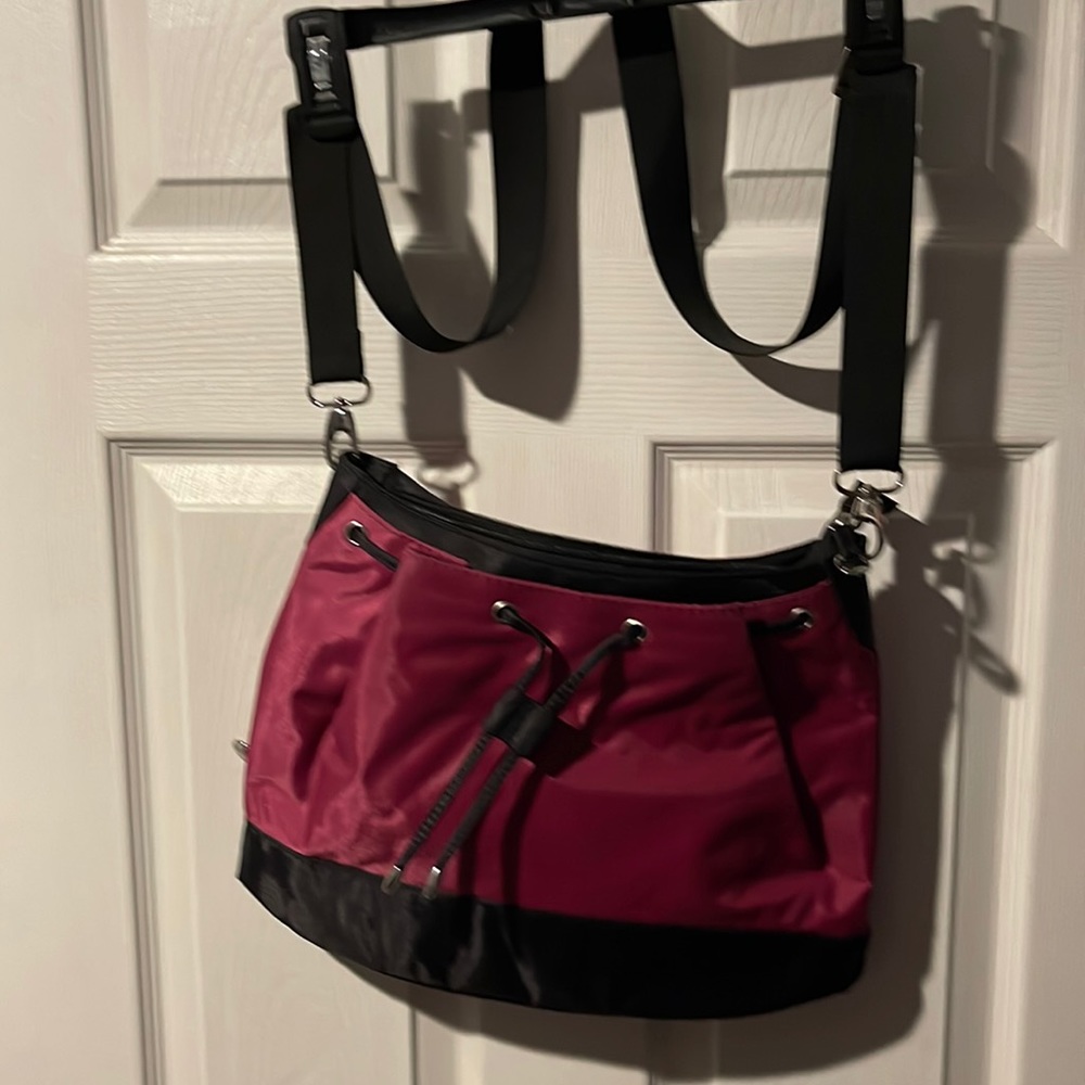 Brand New without tags travelon RFID blocking cross body bag.